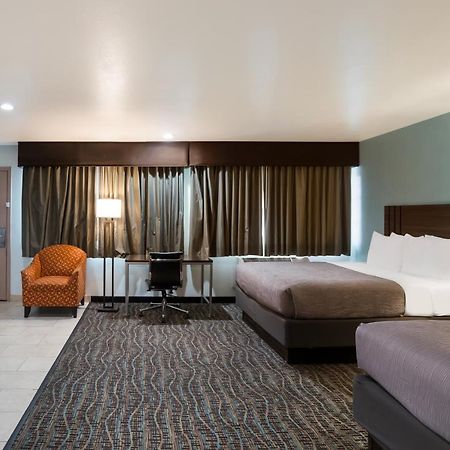 ซูเปอร์ 8 บาย วินด์แฮม แฟร์ฟิลด์ Hotel ภายนอก รูปภาพ