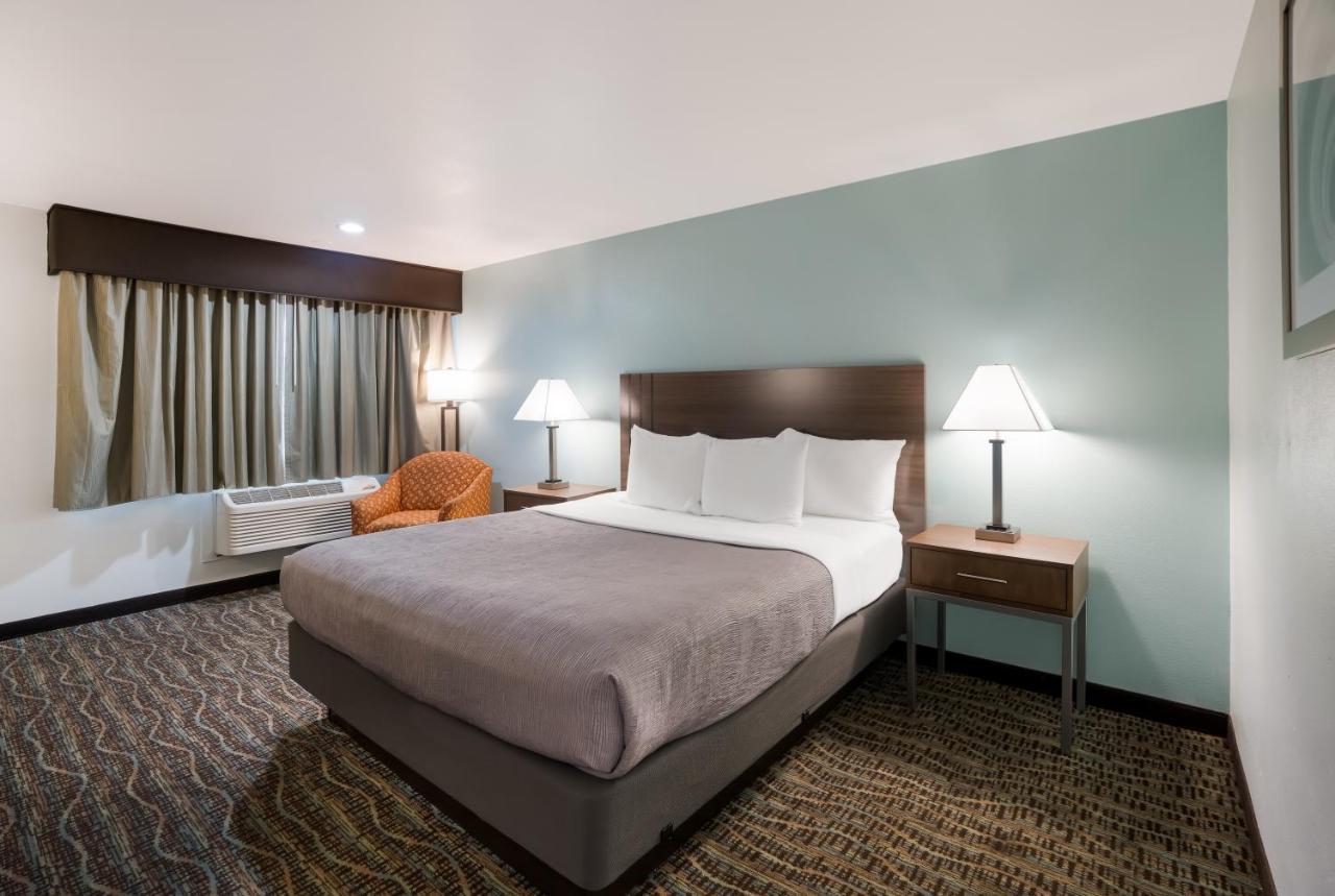 ซูเปอร์ 8 บาย วินด์แฮม แฟร์ฟิลด์ Hotel ภายนอก รูปภาพ