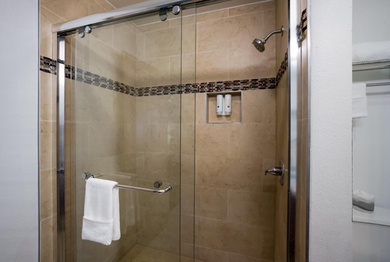 ซูเปอร์ 8 บาย วินด์แฮม แฟร์ฟิลด์ Hotel ภายนอก รูปภาพ