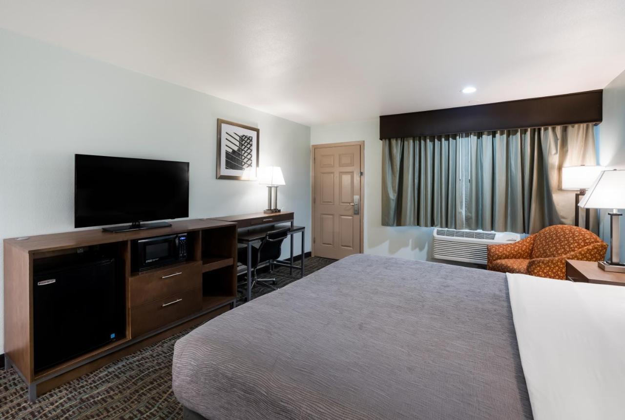 ซูเปอร์ 8 บาย วินด์แฮม แฟร์ฟิลด์ Hotel ภายนอก รูปภาพ
