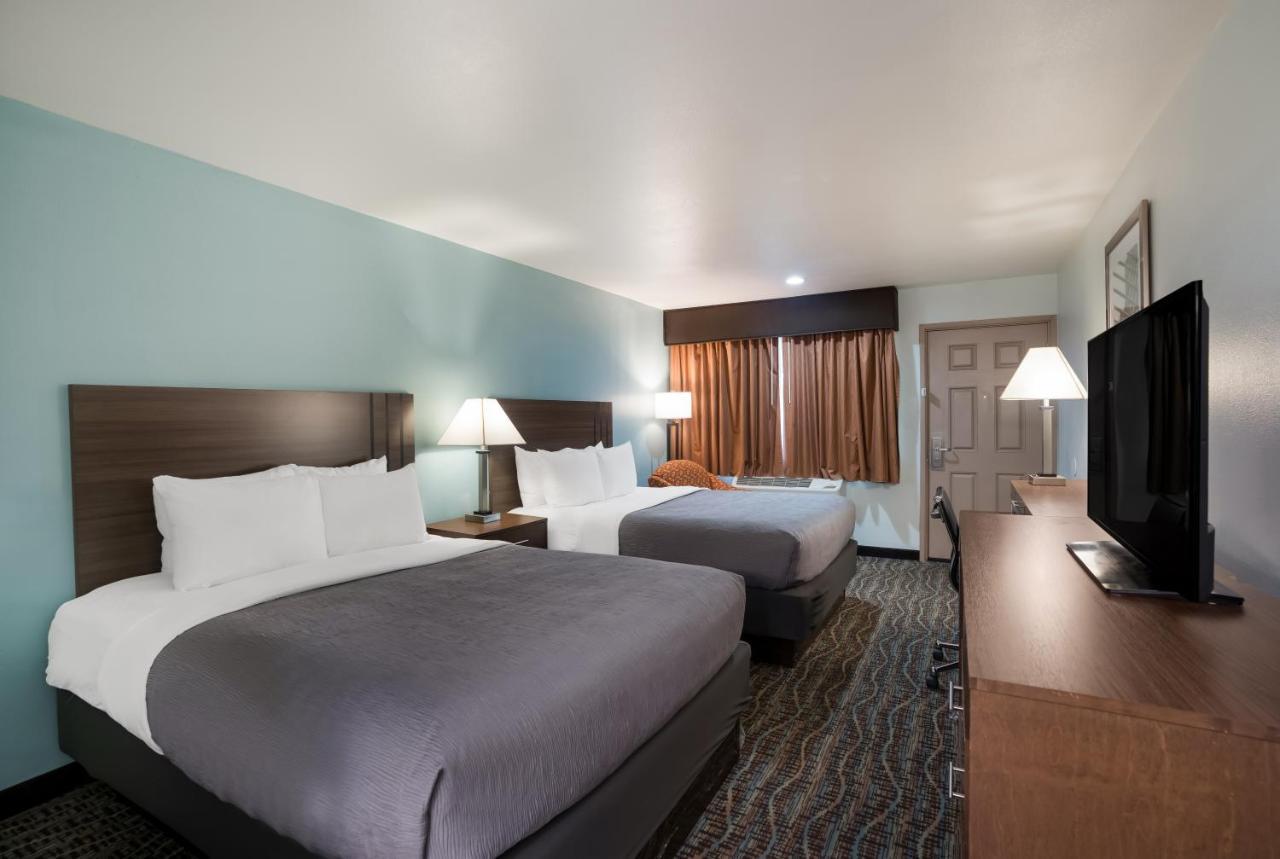 ซูเปอร์ 8 บาย วินด์แฮม แฟร์ฟิลด์ Hotel ภายนอก รูปภาพ
