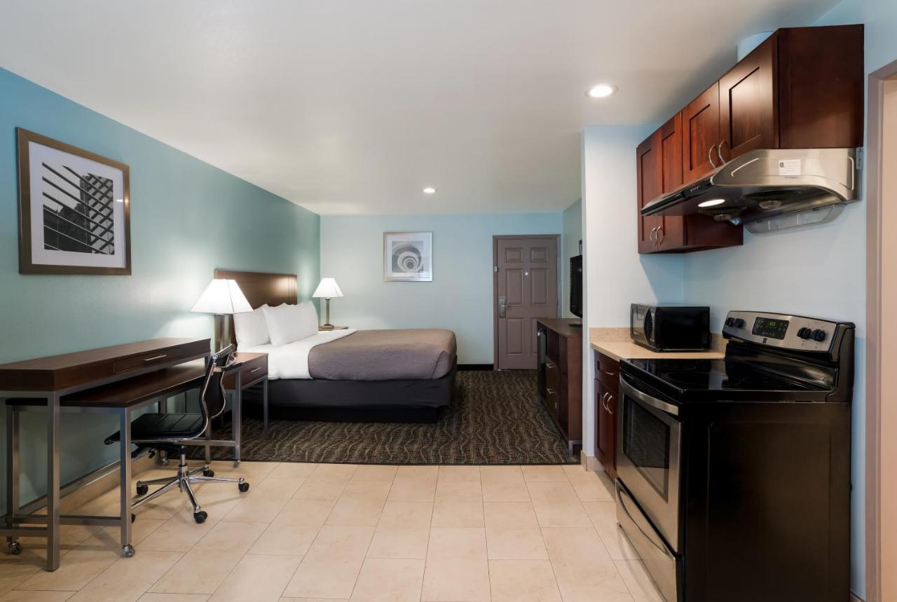 ซูเปอร์ 8 บาย วินด์แฮม แฟร์ฟิลด์ Hotel ภายนอก รูปภาพ